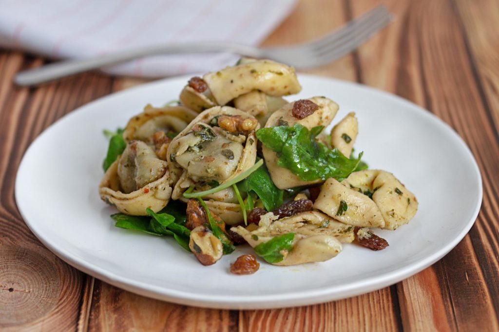 Rezept: Herbstlicher Tortellini Salat mit Krauter Dressing